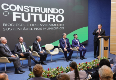 Fávaro participa de seminário para discutir a expansão do biodiesel nacional
