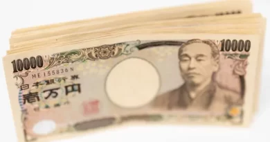 Japão: homem encontra ¥170 mil no chão e é preso por ter embolsado o dinheiro
