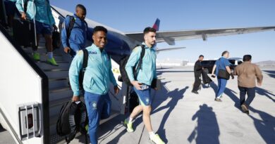 Seleção desembarca em Las Vegas para enfrentar o Uruguai