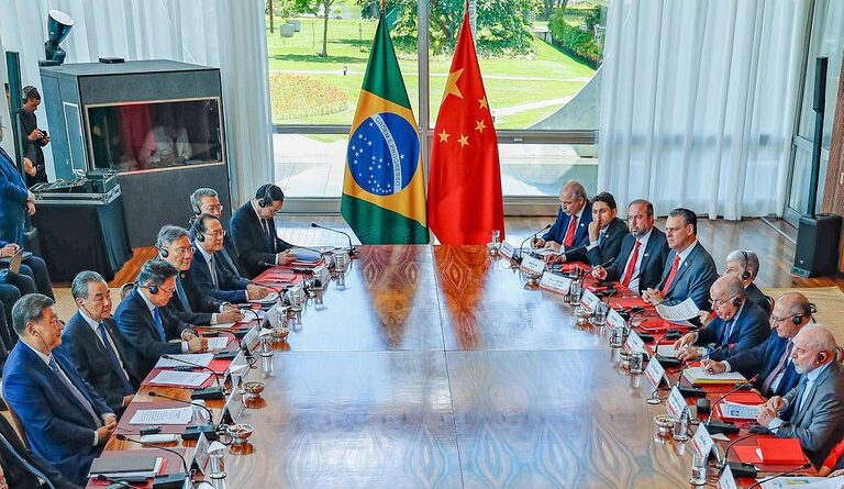 Brasil e China reforçam parceria por indústria, pequenas empresas e sustentabilidade