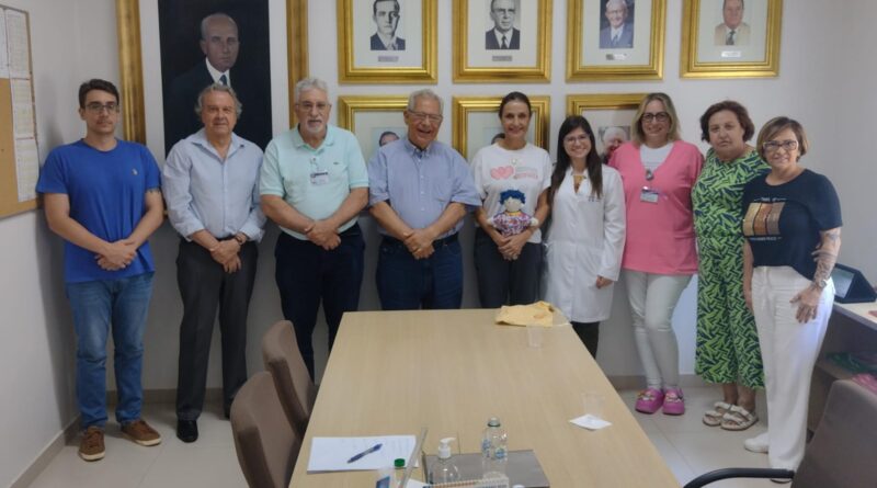 Diretora executiva do Instituto Benfazer visita Santa Casa de Marília e reitera parceria