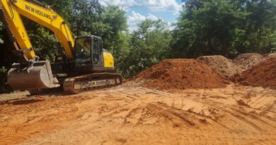 Faixa bairro-centro da avenida José Carlos Cibantos é liberada e avançam as obras para a recuperação de erosão em APP