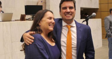 Prefeito eleito Vinicius Camarinha garante investimentos para Marília no Orçamento de SP e faz discurso de despedida na Assembleia Legislativa