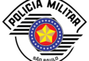 Na noite de ontem, quinta-feira (9), policiais militares do 9º Batalhão de Polícia Militar do Interior, através de equipe de Força Tática, por volta das 21h05, durante patrulhamento pelo bairro Santa Antonieta, com vistas a redução dos indicadores criminais e aumento da percepção de segurança da população, notaram um indivíduo caminhando em via pública, que ao perceber a aproximação policial, mudou repentinamente o sentimento em que caminhava, tentando ocultar seu rosto, motivando a abordagem. Efetuada a revista pessoal nada de ilícito foi localizado, porém após consulta criminal, restou confirmado mandado de prisão preventiva pelo crime de Violência Doméstica. Diante disso, foi dada voz de prisão, sendo conduzido à Central de Polícia Judiciária, permanecendo à disposição da Justiça