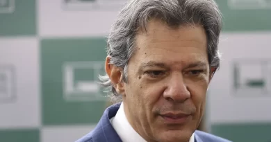 Ordem é negociar e não retaliar, diz Haddad sobre tarifas dos EUA