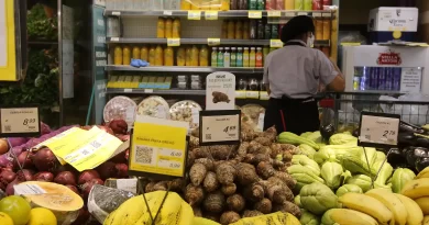 Contratos de trabalho por hora em supermercados aumentam precarização