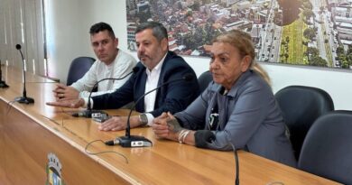 Prefeitura recebe comissão de camelôs da linha férrea 