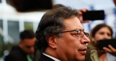 Presidente da Colômbia sugere greve geral após acusar Senado de fraude