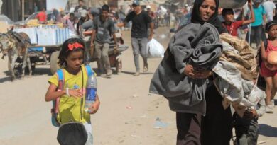 Gaza: Caminhões de ajuda humanitária ainda aguardam sinal verde israelense dentro do enclave