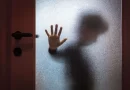 Conselho Tutelar do Japão agora precisa de ordem judicial para proteger crianças vítimas de abuso familiar