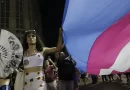 População trans se opõe à nova idade mínima para terapia hormonal