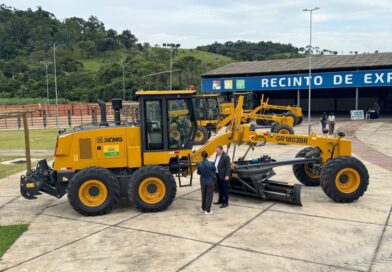 Mapa entrega mais oito maquinários do Promaq para prefeituras paulistas