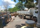ZELADORIA: Prefeitura limpa área com caçambas abandonadas no Jardim Planalto