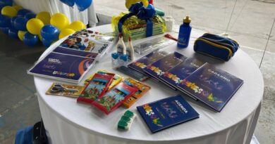 Educação inicia entrega de material escolar aos 19 mil alunos da Rede Municipal de Ensino