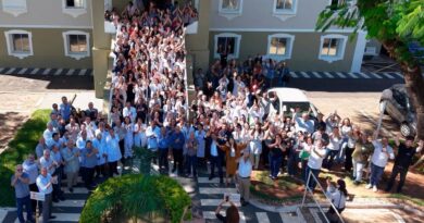 Solenidade com direito a bolo, refrigerante e foto de drone celebra os 97 anos da Santa Casa de Marília