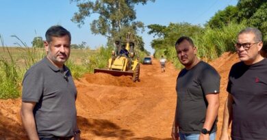 Prefeitura intensifica manutenção nas estradas rurais do município