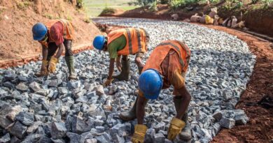 Trabalho sob pressão mata mais de 840 mil por ano e custa 1,37% do PIB global, diz OIT