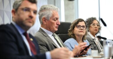 MP que reajusta piso salarial dos professores divide opiniões entre valorização profissional e impacto fiscal nos municípios