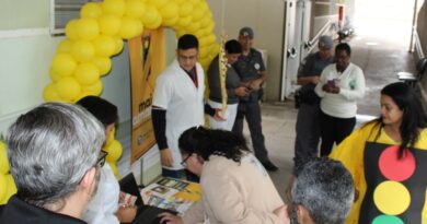 Ação educativa com a PM no Maio Amarelo destaca a prevenção de acidentes de trânsito