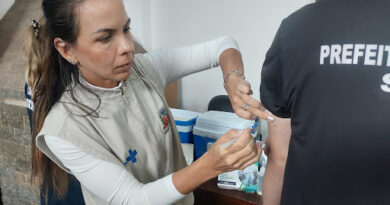 Marília amplia a vacinação da dengue para todos os profissionais de saúde e população de 59 anos