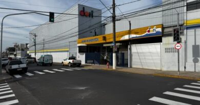Novo semáforo entra em operação na avenida República e amplia segurança na região Norte