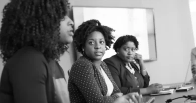 Desemprego entre mulheres negras jovens chega a 24,7%, aponta estudo