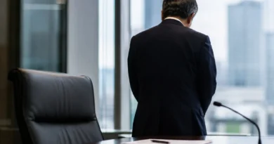 Pressionado por caso envolvendo mulheres, presidente do conselho da Fujitsu deixa o cargo