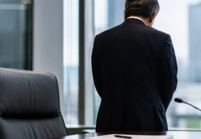 Pressionado por caso envolvendo mulheres, presidente do conselho da Fujitsu deixa o cargo