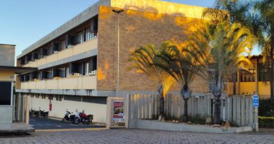 Prefeitura e Etec Antônio Devisate promovem palestra sobre o mercado de trabalho