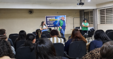 Escola estadual recebe palestra “Álcool e Drogas” por voluntários da AMAE