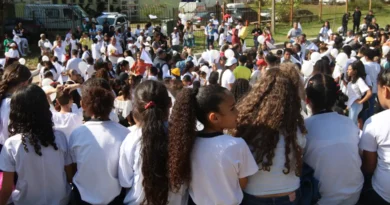 Congresso inclui política e direitos da cidadania no currículo escolar