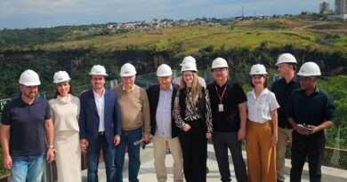 Sesc Marília recebe diretor e projeta prazo para fim de obra; veja como fazer credencial gratuita