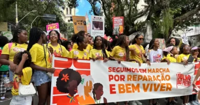 Julho das Pretas: mulheres negras marcham pelas ruas de todo país
