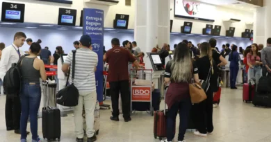 Setor de serviços recua 0,4% em maio pressionado pelos transportes, aponta IBGE