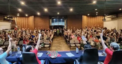 Professores da Uerj suspendem greve, após três meses de paralisação