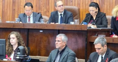 Vereadores votam obrigatoriedade da divulgação de benefícios funerários e incentivo a denúncia de maus-tratos a animais