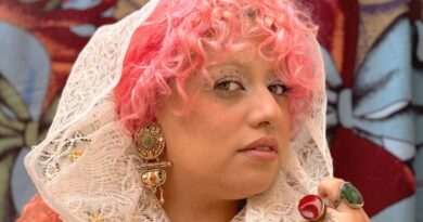 Escritora de Marília lança livro de contos na Bienal Internacional do Livro de São Paulo