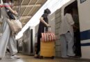 Tráfego aéreo e ferroviário atinge pico no domingo com retorno de viajantes após feriados de Bon no Japão