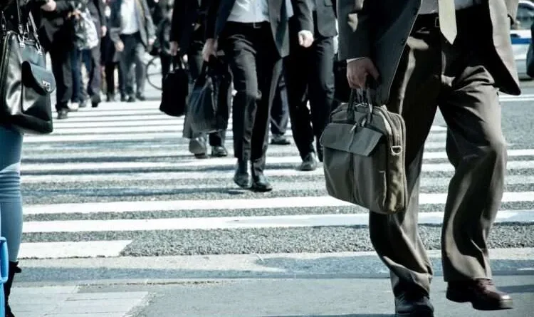 Apenas 4,3% dos trabalhadores no Japão querem fazer mais horas extras, mostra pesquisa