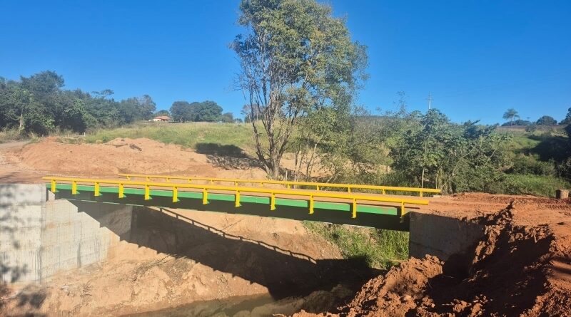 Nova Ponte do Córrego do Prata garante segurança, transporte escolar e mobilidade em Avencas