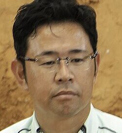 Estreante triunfa na eleição para governador de Okinawa
