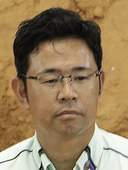 Estreante triunfa na eleição para governador de Okinawa
