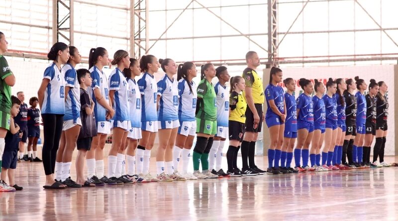 Futsal de Marília vence quatro jogos e garante liderança no feminino e no Sub-17