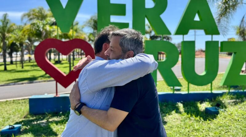 Grande carreata de Rogerinho movimenta Garça e Vera Cruz