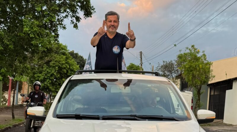 Rogerinho percorre Alvinlândia, Lupércio e Marília em grande carreata