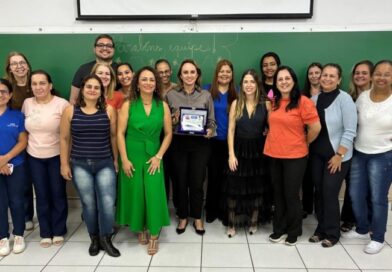 Rede de Ensino de Marília celebra escolas reconhecidas pelo Prêmio Excelência Educacional