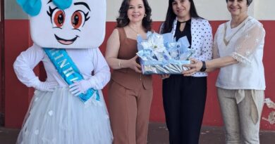 Prefeitura realiza entrega simbólica de kits bucais na escola estadual Carlota