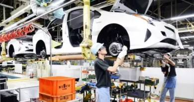 Flexibilização de horas extras “não pode ser imposta à força” pelo governo japonês, diz jornal