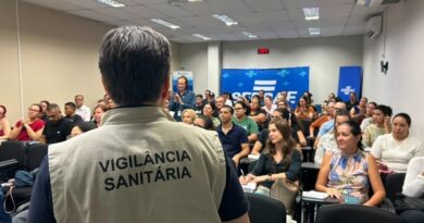 Nova portaria sobre manipulação de alimentos é tema de capacitação técnica promovida pela VISA e pelo Sebrae