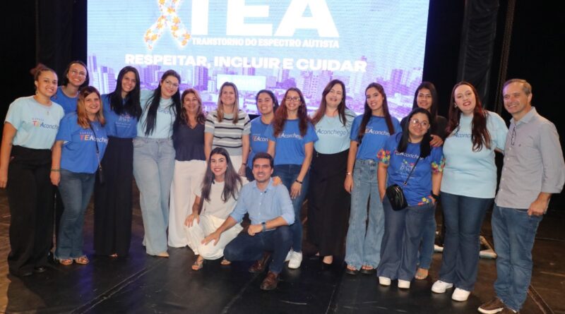 Prefeitura realiza cerimônia de entrega doslocalizadores aos estudantes com TEA